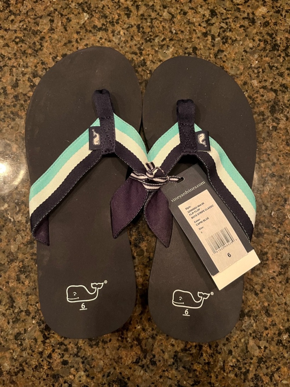 Vineyard Vines Navy, White & Aqua Striped Flip Flops NWT size 6